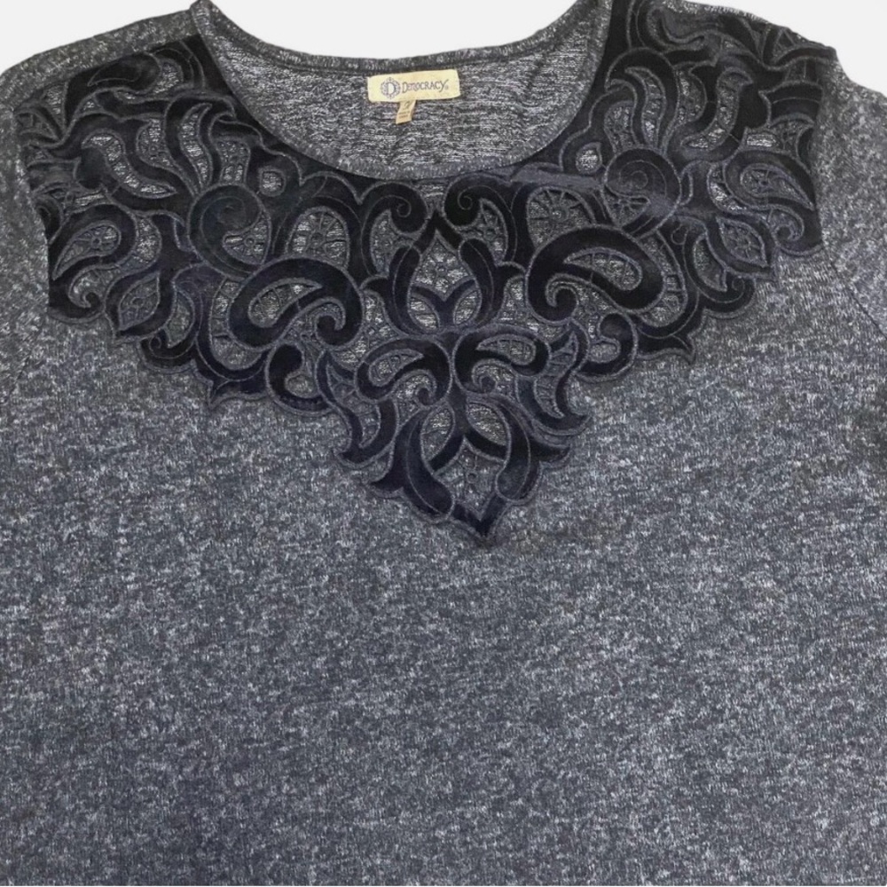 Velvet appliqué Democracy top
